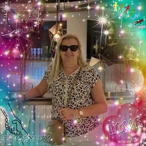 Meet your Posher, Angela